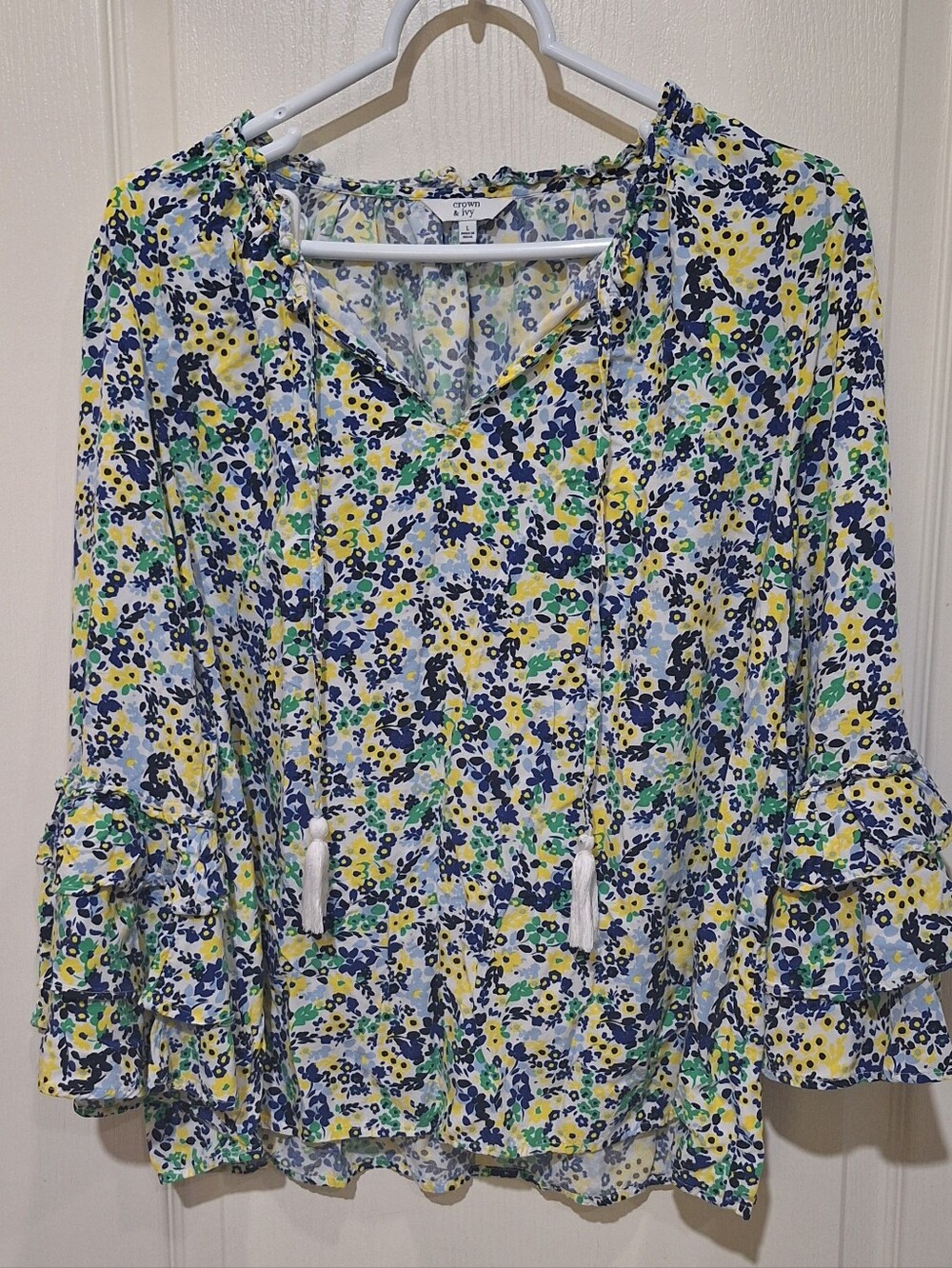 Crown & Ivy Size L Blue Floral Boho Tassels Ruffle Bell  Sleeve Peasant Blouse